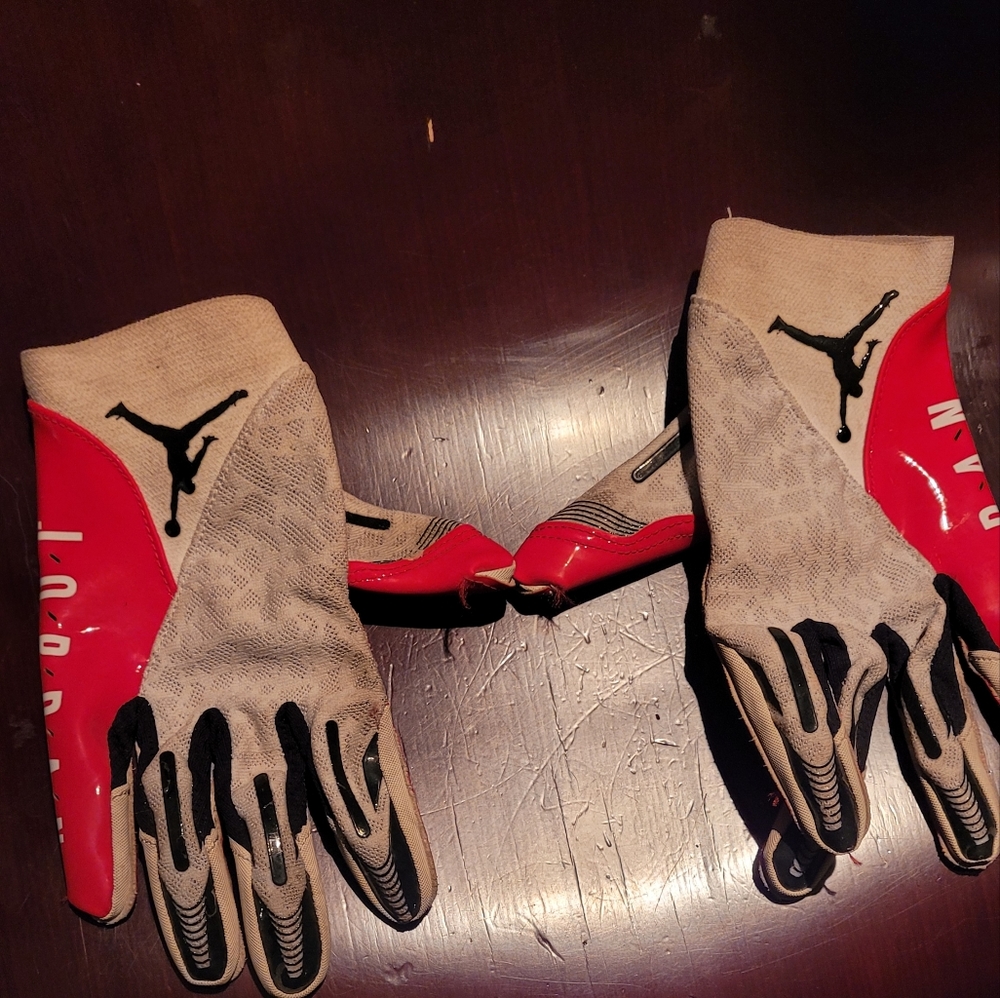 Air Jordan Football gloves